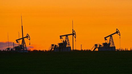 Commodities Overview:  Oil puts up resistance